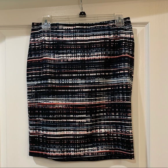 Ann Taylor Dresses & Skirts - ANN TAYLOR PENCIL SKIRT. MULTI PRINT SIZE 4 P NWT!